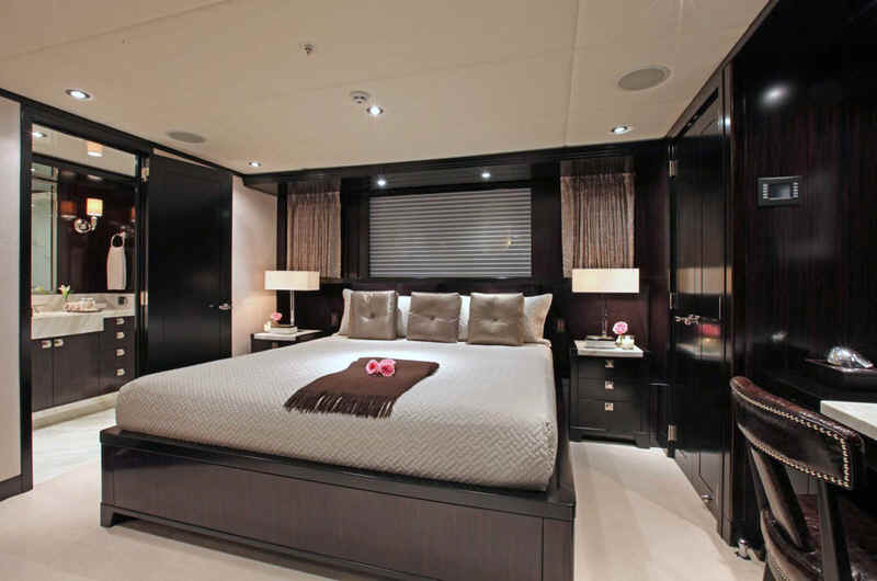 Yacht Carpe Diem stateroom