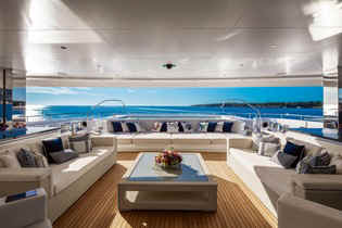 Cloud9 Aft deck