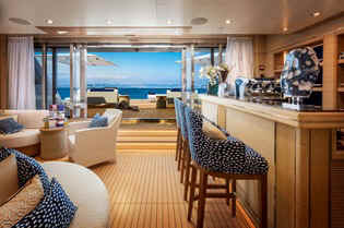 Yacht Cloud 9 Beach Club interior