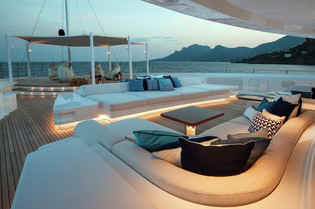 Yacht Cloud 9 Lounge area