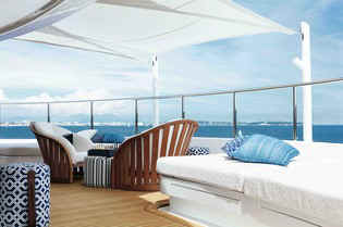 Cloud 9 private master outdoor area