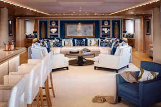 Yacht Cloud 9 Salon