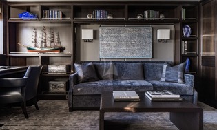 Yacht Aquila owners office