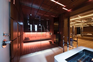 Cloudbreak Yacht spa