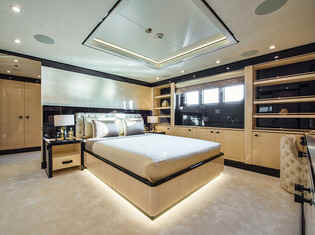 Yacht Elixir guest stateroom