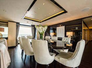 Yacht Elixir dining room