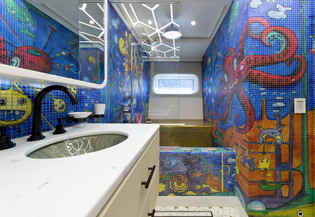 Yacht Khalilah twin bathroom