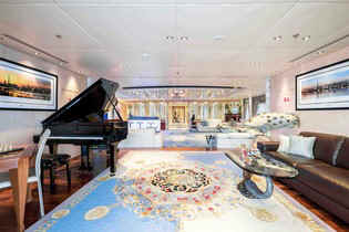 Moonlight II living room