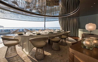 Yacht Savannah dining