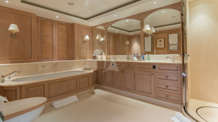 Bella Vita master bathroom