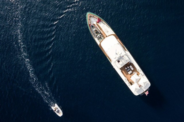 Yacht Beverley Aerial