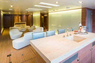 Yacht Icon beach club
