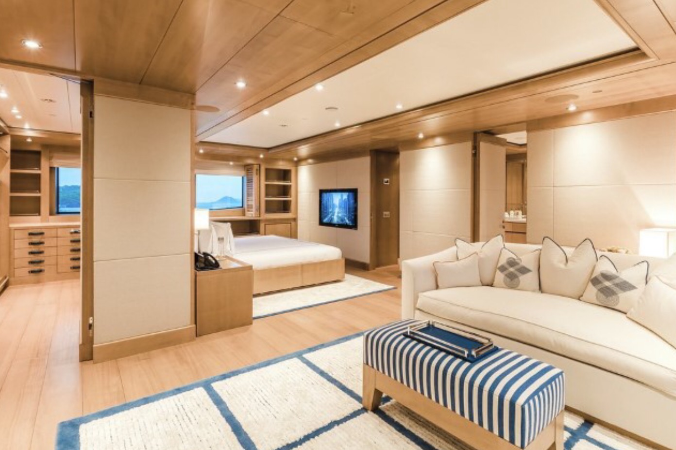 Ramble on Rose Master stateroom